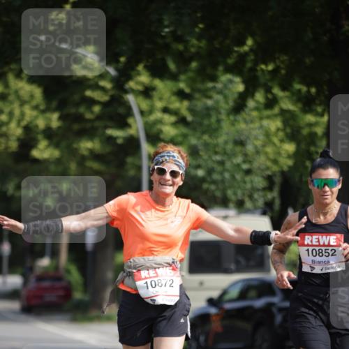 15.06.2025 - REWE Women's Run Jannik Wohlers http://msf.ph/oto/7939347 15.06.2025 08:44:47 Laufen 10872, 10852 meine-sportfotos.de