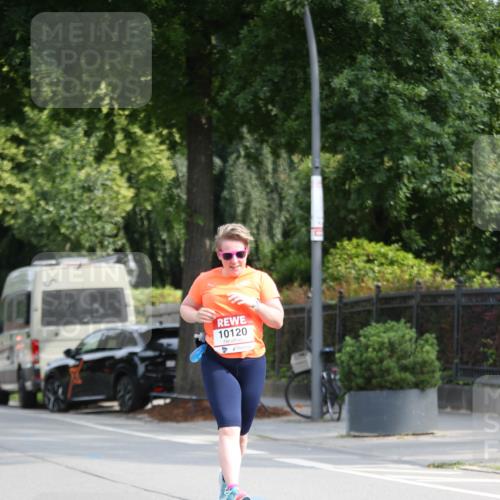 15.06.2025 - REWE Women's Run Jannik Wohlers http://msf.ph/oto/7939359 15.06.2025 09:57:34 Laufen 10120 meine-sportfotos.de