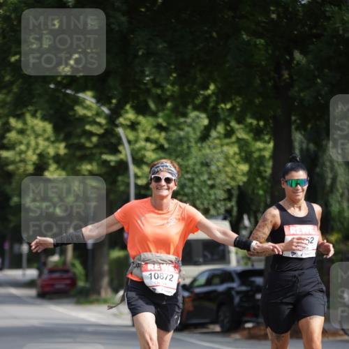 15.06.2025 - REWE Women's Run Jannik Wohlers http://msf.ph/oto/7939379 15.06.2025 08:44:47 Laufen 10872 meine-sportfotos.de