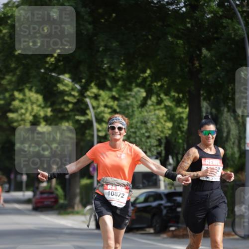 15.06.2025 - REWE Women's Run Jannik Wohlers http://msf.ph/oto/7939389 15.06.2025 08:44:47 Laufen 10872 meine-sportfotos.de
