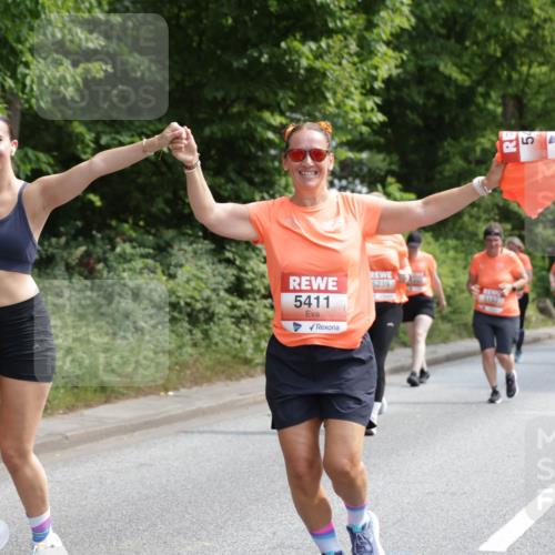 15.06.2025 - REWE Women's Run Jannik Wohlers http://msf.ph/oto/7939396 15.06.2025 10:14:42 Laufen 5411, 5239, 5 meine-sportfotos.de