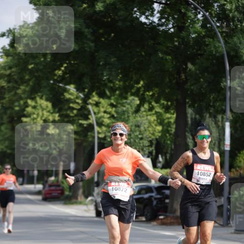 15.06.2025 - REWE Women's Run Jannik Wohlers http://msf.ph/oto/7939399 15.06.2025 08:44:47 Laufen 10872, 10852 meine-sportfotos.de