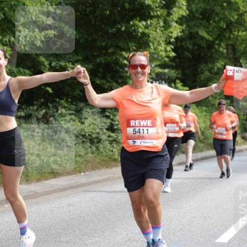 15.06.2025 - REWE Women's Run Jannik Wohlers http://msf.ph/oto/7939401 15.06.2025 10:14:42 Laufen 5411, 5239, 5 meine-sportfotos.de