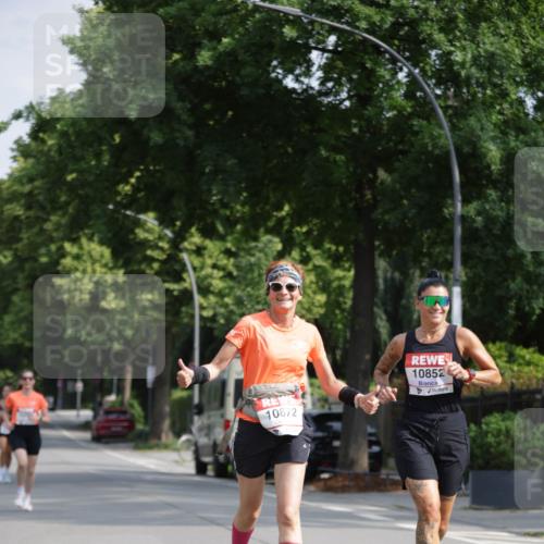 15.06.2025 - REWE Women's Run Jannik Wohlers http://msf.ph/oto/7939419 15.06.2025 08:44:48 Laufen 108, 2, 10852 meine-sportfotos.de