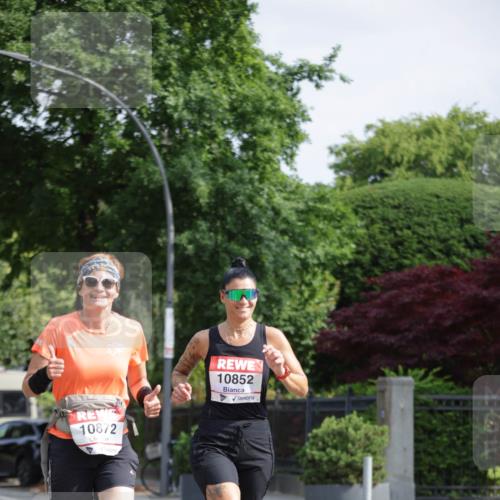 15.06.2025 - REWE Women's Run Jannik Wohlers http://msf.ph/oto/7939442 15.06.2025 08:44:48 Laufen 10872, 10852 meine-sportfotos.de