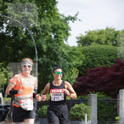 15.06.2025 - REWE Women's Run Jannik Wohlers http://msf.ph/oto/7939449 15.06.2025 08:44:48 Laufen 10872, 10852 meine-sportfotos.de
