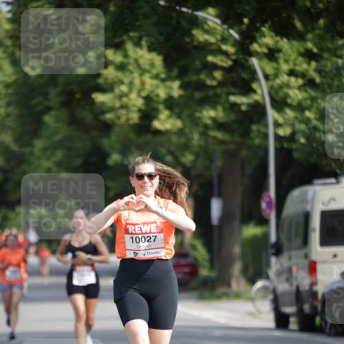 15.06.2025 - REWE Women's Run Jannik Wohlers http://msf.ph/oto/7939478 15.06.2025 08:44:50 Laufen 10027 meine-sportfotos.de