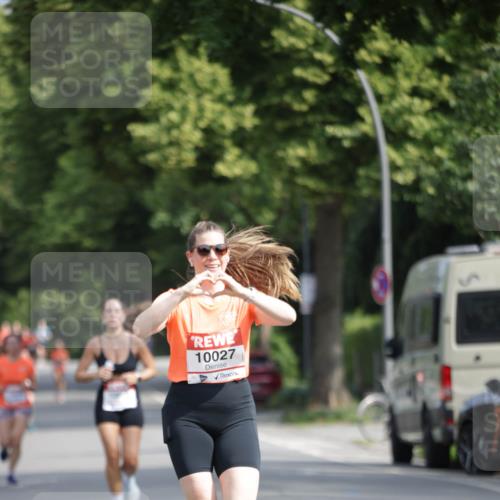 15.06.2025 - REWE Women's Run Jannik Wohlers http://msf.ph/oto/7939483 15.06.2025 08:44:51 Laufen 10027 meine-sportfotos.de