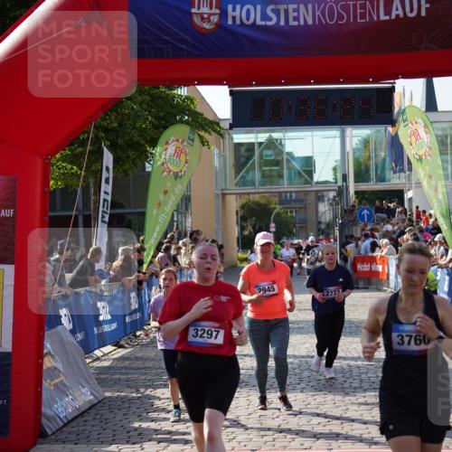 13.06.2025 - Holstenköstenlauf Felixshl http://msf.ph/oto/7939548 13.06.2025 18:06:25 Laufen 2943, 2945, 3297, 3760 meine-sportfotos.de