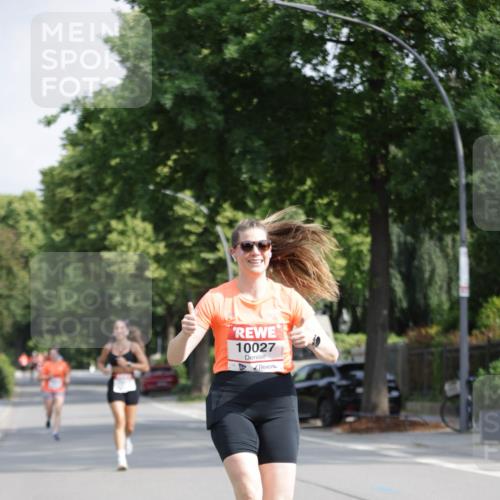 15.06.2025 - REWE Women's Run Jannik Wohlers http://msf.ph/oto/7939564 15.06.2025 08:44:53 Laufen 10027 meine-sportfotos.de