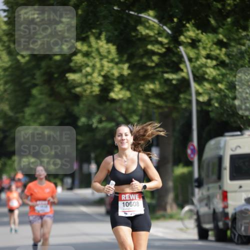 15.06.2025 - REWE Women's Run Jannik Wohlers http://msf.ph/oto/7939599 15.06.2025 08:44:54 Laufen 10608 meine-sportfotos.de