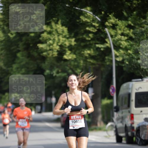 15.06.2025 - REWE Women's Run Jannik Wohlers http://msf.ph/oto/7939608 15.06.2025 08:44:54 Laufen 10608 meine-sportfotos.de