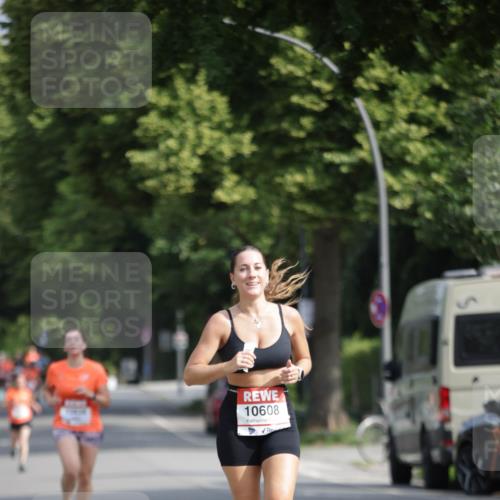 15.06.2025 - REWE Women's Run Jannik Wohlers http://msf.ph/oto/7939614 15.06.2025 08:44:54 Laufen 10608 meine-sportfotos.de