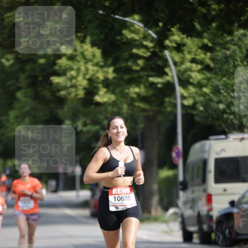 15.06.2025 - REWE Women's Run Jannik Wohlers http://msf.ph/oto/7939624 15.06.2025 08:44:54 Laufen 10608 meine-sportfotos.de