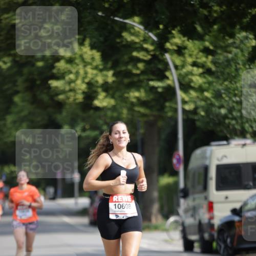 15.06.2025 - REWE Women's Run Jannik Wohlers http://msf.ph/oto/7939630 15.06.2025 08:44:54 Laufen 10608 meine-sportfotos.de