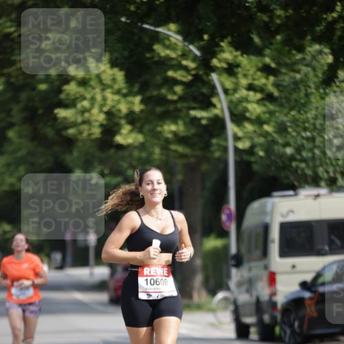 15.06.2025 - REWE Women's Run Jannik Wohlers http://msf.ph/oto/7939636 15.06.2025 08:44:54 Laufen 10608 meine-sportfotos.de