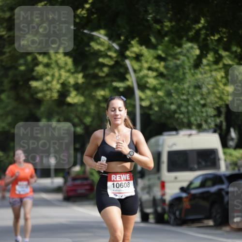15.06.2025 - REWE Women's Run Jannik Wohlers http://msf.ph/oto/7939669 15.06.2025 08:44:55 Laufen 10608 meine-sportfotos.de