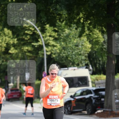 15.06.2025 - REWE Women's Run Jannik Wohlers http://msf.ph/oto/7939684 15.06.2025 09:57:49 Laufen 10575 meine-sportfotos.de