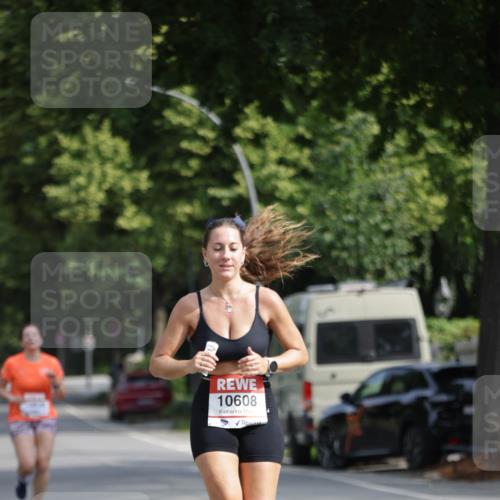 15.06.2025 - REWE Women's Run Jannik Wohlers http://msf.ph/oto/7939687 15.06.2025 08:44:55 Laufen 10608 meine-sportfotos.de