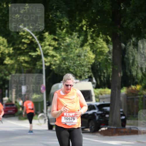 15.06.2025 - REWE Women's Run Jannik Wohlers http://msf.ph/oto/7939701 15.06.2025 09:57:49 Laufen 10575 meine-sportfotos.de