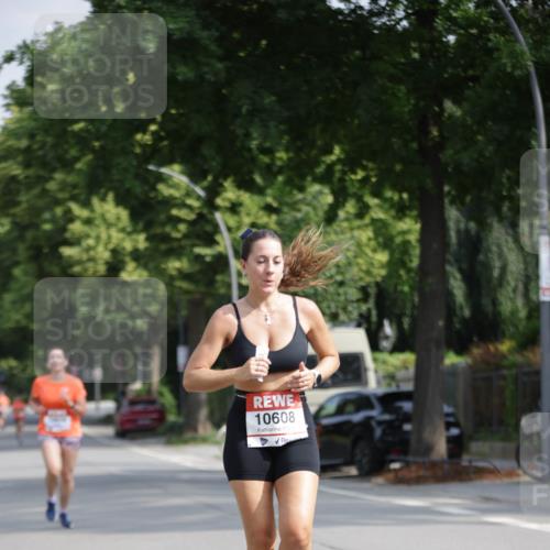 15.06.2025 - REWE Women's Run Jannik Wohlers http://msf.ph/oto/7939702 15.06.2025 08:44:56 Laufen 10608 meine-sportfotos.de