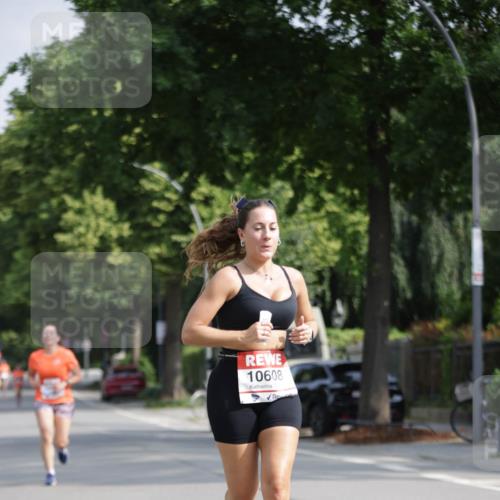 15.06.2025 - REWE Women's Run Jannik Wohlers http://msf.ph/oto/7939716 15.06.2025 08:44:56 Laufen 10608 meine-sportfotos.de