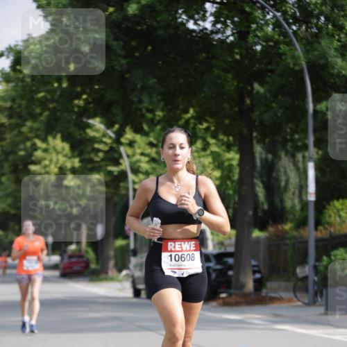 15.06.2025 - REWE Women's Run Jannik Wohlers http://msf.ph/oto/7939731 15.06.2025 08:44:57 Laufen 10608 meine-sportfotos.de