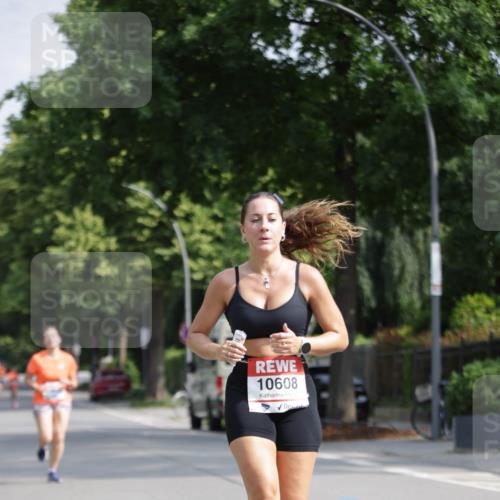 15.06.2025 - REWE Women's Run Jannik Wohlers http://msf.ph/oto/7939746 15.06.2025 08:44:57 Laufen 10608 meine-sportfotos.de