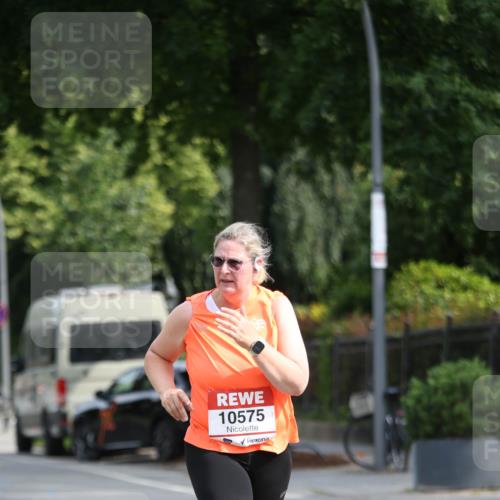 15.06.2025 - REWE Women's Run Jannik Wohlers http://msf.ph/oto/7939749 15.06.2025 09:57:51 Laufen 10575 meine-sportfotos.de