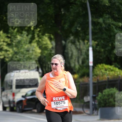 15.06.2025 - REWE Women's Run Jannik Wohlers http://msf.ph/oto/7939757 15.06.2025 09:57:51 Laufen 10575 meine-sportfotos.de