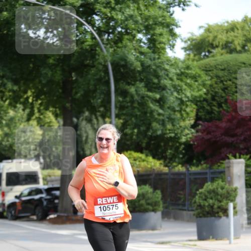 15.06.2025 - REWE Women's Run Jannik Wohlers http://msf.ph/oto/7939762 15.06.2025 09:57:52 Laufen 10575 meine-sportfotos.de