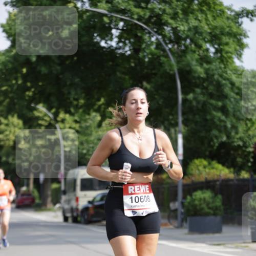 15.06.2025 - REWE Women's Run Jannik Wohlers http://msf.ph/oto/7939777 15.06.2025 08:44:57 Laufen 10608 meine-sportfotos.de