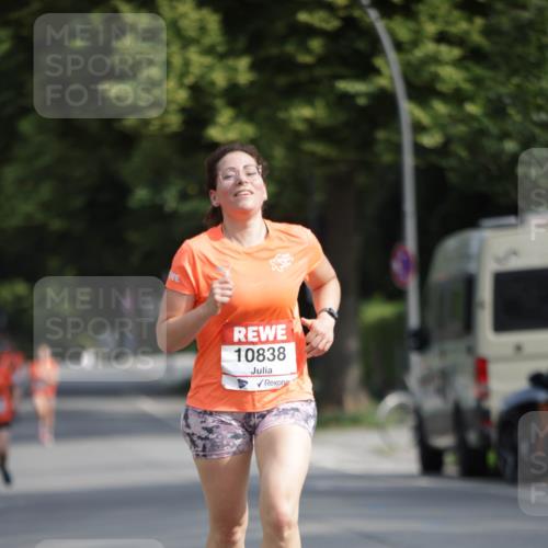 15.06.2025 - REWE Women's Run Jannik Wohlers http://msf.ph/oto/7939798 15.06.2025 08:44:59 Laufen 10838 meine-sportfotos.de