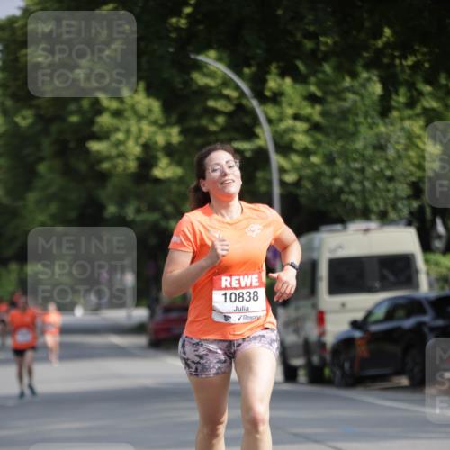15.06.2025 - REWE Women's Run Jannik Wohlers http://msf.ph/oto/7939832 15.06.2025 08:45:00 Laufen 10838 meine-sportfotos.de