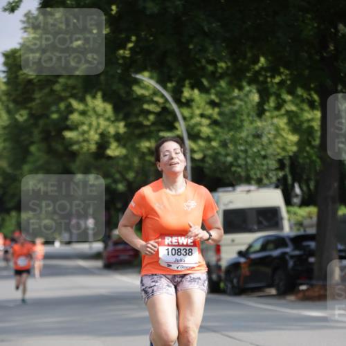15.06.2025 - REWE Women's Run Jannik Wohlers http://msf.ph/oto/7939844 15.06.2025 08:45:00 Laufen 10838 meine-sportfotos.de