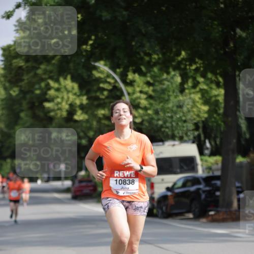 15.06.2025 - REWE Women's Run Jannik Wohlers http://msf.ph/oto/7939845 15.06.2025 08:45:00 Laufen 10838 meine-sportfotos.de