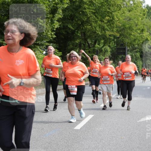 15.06.2025 - REWE Women's Run Jannik Wohlers http://msf.ph/oto/7939884 15.06.2025 10:14:53 Laufen 5237, 5382, 5038, 5182, 5588, 5587, 4 meine-sportfotos.de