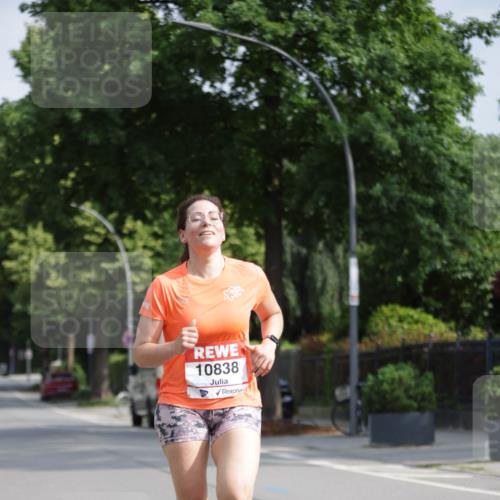 15.06.2025 - REWE Women's Run Jannik Wohlers http://msf.ph/oto/7939908 15.06.2025 08:45:01 Laufen 10838 meine-sportfotos.de