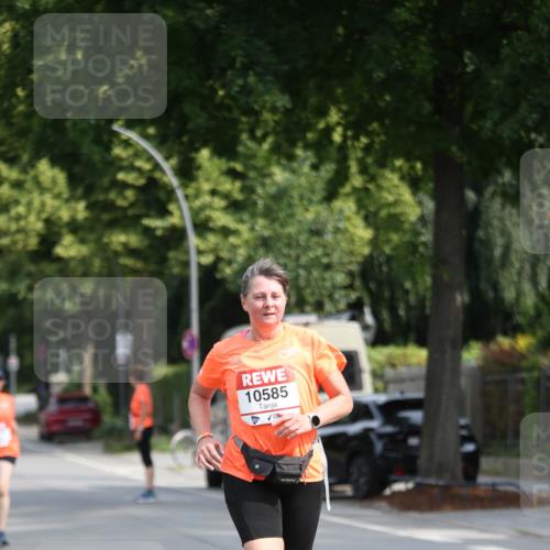 15.06.2025 - REWE Women's Run Jannik Wohlers http://msf.ph/oto/7939910 15.06.2025 09:57:56 Laufen 10585 meine-sportfotos.de