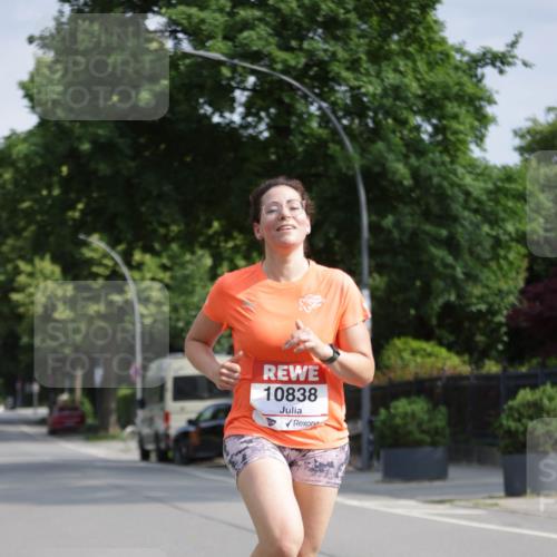 15.06.2025 - REWE Women's Run Jannik Wohlers http://msf.ph/oto/7939927 15.06.2025 08:45:02 Laufen 10838 meine-sportfotos.de