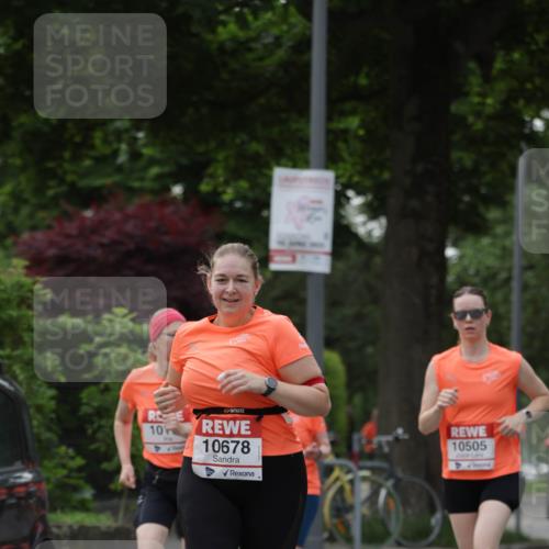 15.06.2025 - REWE Women's Run Jannik Wohlers http://msf.ph/oto/7940015 15.06.2025 08:27:39 Laufen 10, 14, 10678, 10505 meine-sportfotos.de
