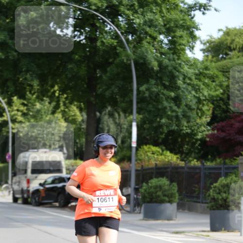 15.06.2025 - REWE Women's Run Jannik Wohlers http://msf.ph/oto/7940087 15.06.2025 09:58:04 Laufen 10611 meine-sportfotos.de
