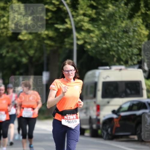 15.06.2025 - REWE Women's Run Jannik Wohlers http://msf.ph/oto/7940130 15.06.2025 09:58:06 Laufen 10669 meine-sportfotos.de