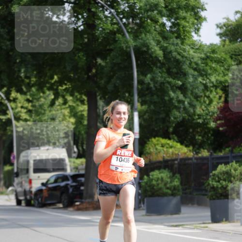 15.06.2025 - REWE Women's Run Jannik Wohlers http://msf.ph/oto/7940166 15.06.2025 08:45:19 Laufen 10436 meine-sportfotos.de
