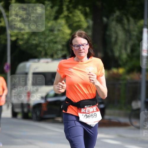 15.06.2025 - REWE Women's Run Jannik Wohlers http://msf.ph/oto/7940186 15.06.2025 09:58:09 Laufen 10669 meine-sportfotos.de