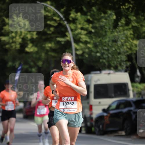 15.06.2025 - REWE Women's Run Jannik Wohlers http://msf.ph/oto/7940289 15.06.2025 08:45:24 Laufen 10352 meine-sportfotos.de