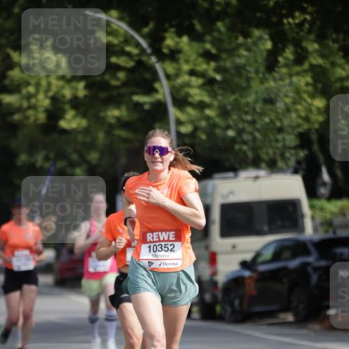 15.06.2025 - REWE Women's Run Jannik Wohlers http://msf.ph/oto/7940292 15.06.2025 08:45:24 Laufen 10352 meine-sportfotos.de