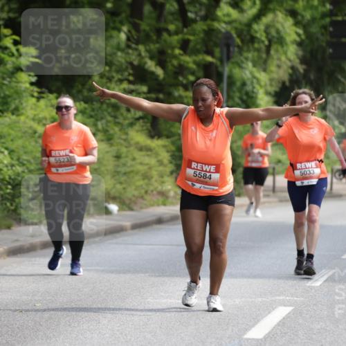 15.06.2025 - REWE Women's Run Jannik Wohlers http://msf.ph/oto/7940296 15.06.2025 10:15:05 Laufen 5523, 5584, 5033 meine-sportfotos.de