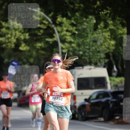 15.06.2025 - REWE Women's Run Jannik Wohlers http://msf.ph/oto/7940300 15.06.2025 08:45:24 Laufen 10352 meine-sportfotos.de