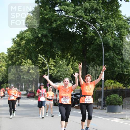 15.06.2025 - REWE Women's Run Jannik Wohlers http://msf.ph/oto/7940302 15.06.2025 09:58:13 Laufen 10011, 10378, 10625 meine-sportfotos.de